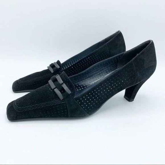Stuart Weitzman Vintage Perforated Black Suede Heeled Loafers Sz 7 Work Office C - Picture 1 of 12